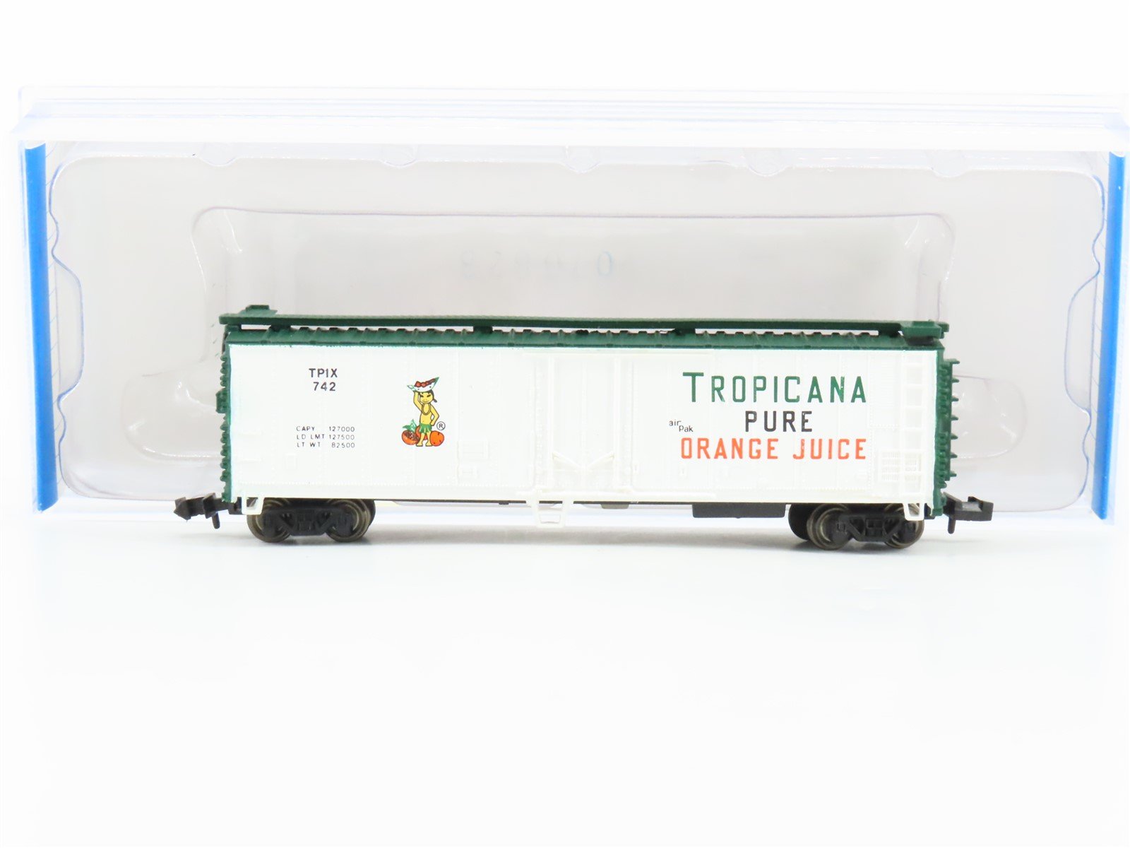 N Scale Bachmann 70997 TPIX Tropicana Orange Juice 50' Steel Reefer #742
