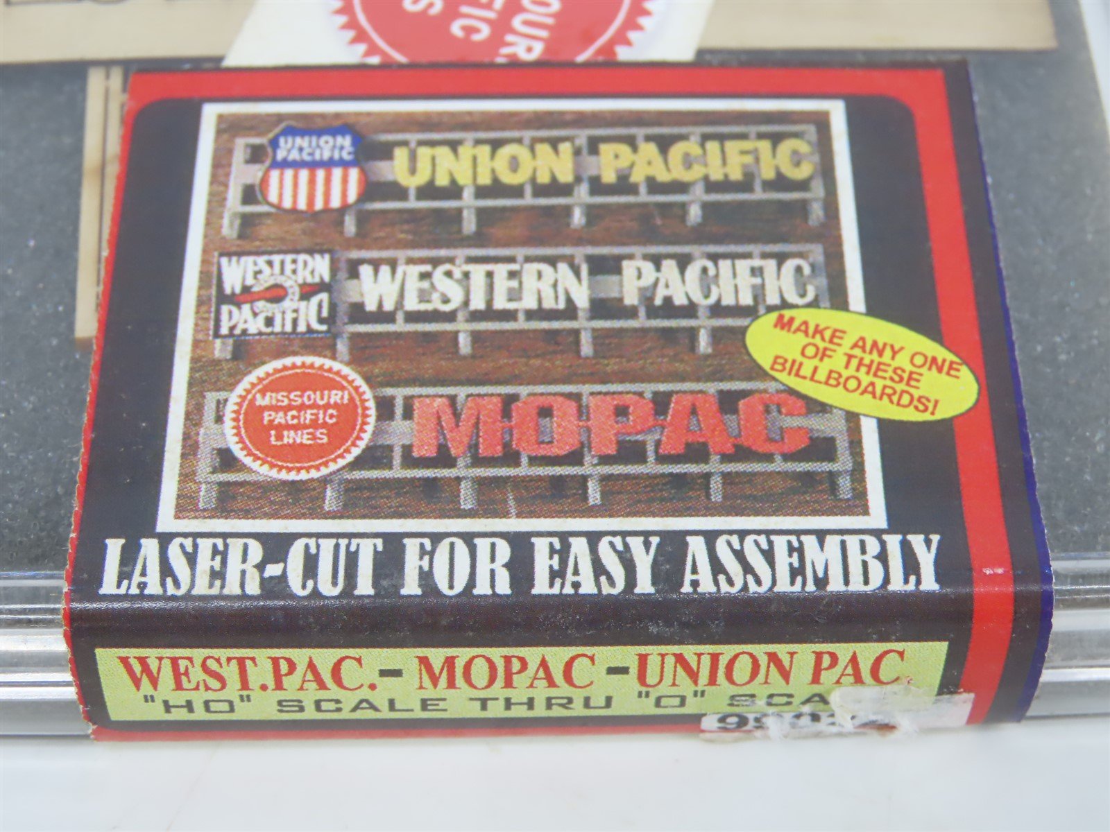 HO/O Scale Bar Mills Kit 99022 Western Pacific/Union Pacific/ Mopac Billboard