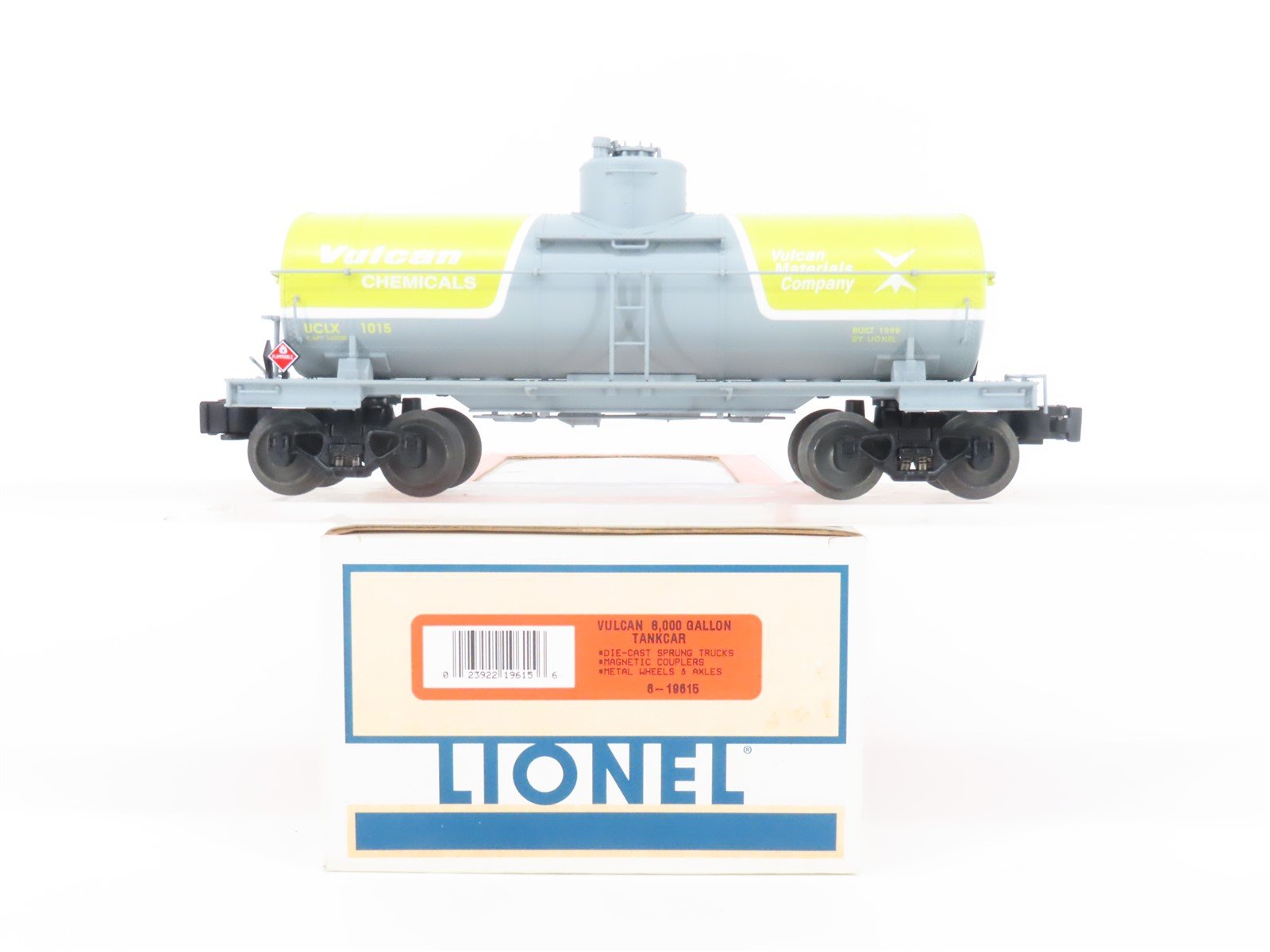 O Gauge 3-Rail Lionel 6-19615 UCLX Vulcan Chemicals 8K Gallon Tank Car #1015