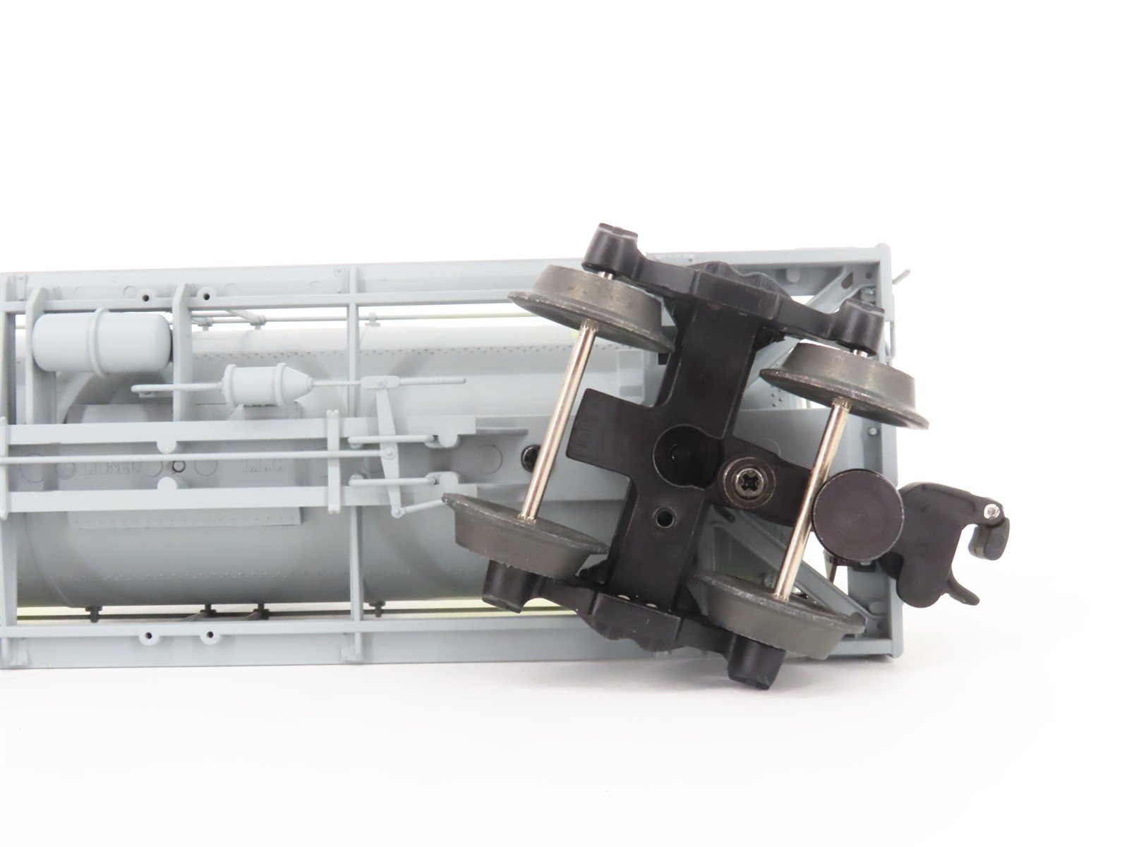 O Gauge 3-Rail Lionel 6-19615 UCLX Vulcan Chemicals 8K Gallon Tank Car #1015