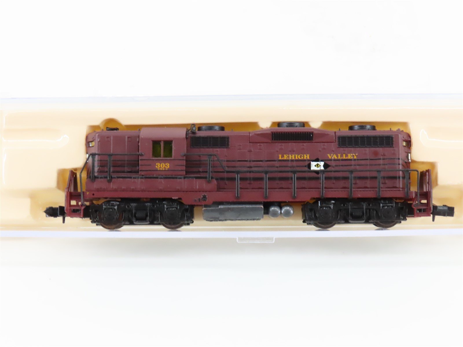 N Scale Life-Like 7138 LV Lehigh Valley EMD GP18 High-Nose Diesel #303