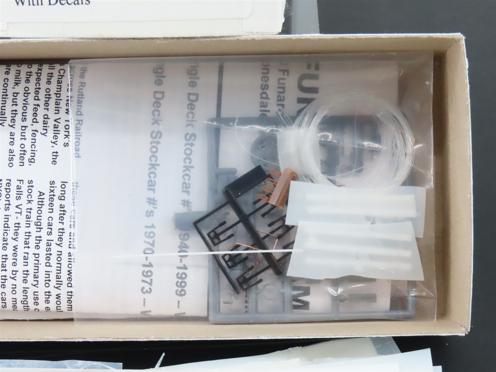 HO Scale Funaro & Camerlengo Kit 6691 RUT Rutland 36' Stock Car w/ Decals