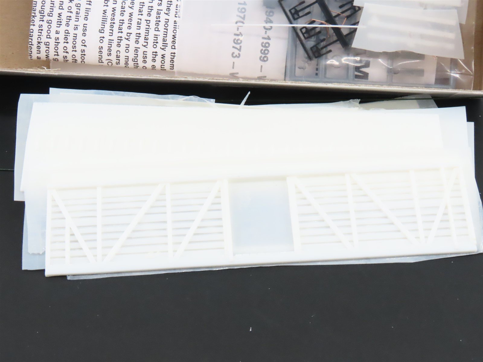 HO Scale Funaro & Camerlengo Kit 6691 RUT Rutland 36' Stock Car w/ Decals