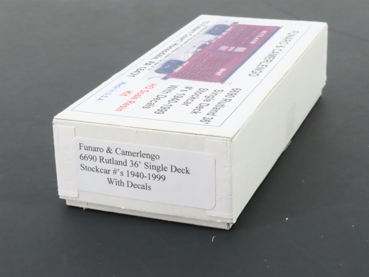 HO Scale Funaro &amp; Camerlengo Kit 6690 RUT Rutland 36&#39; Stock Car w/ Decals