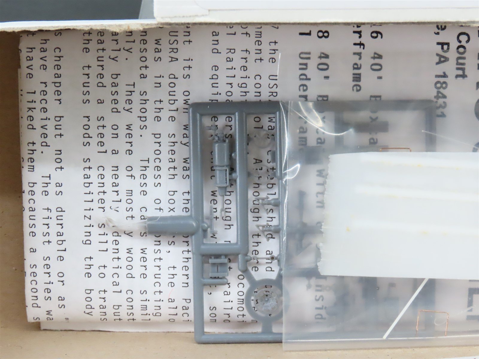 HO Scale Funaro & Camerlengo Kit 1007 NP Northern Pacific 40' Box Car w/ Decals