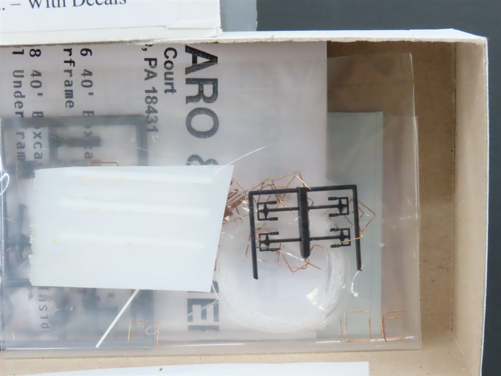 HO Scale Funaro & Camerlengo Kit 1007 NP Northern Pacific 40' Box Car w/ Decals