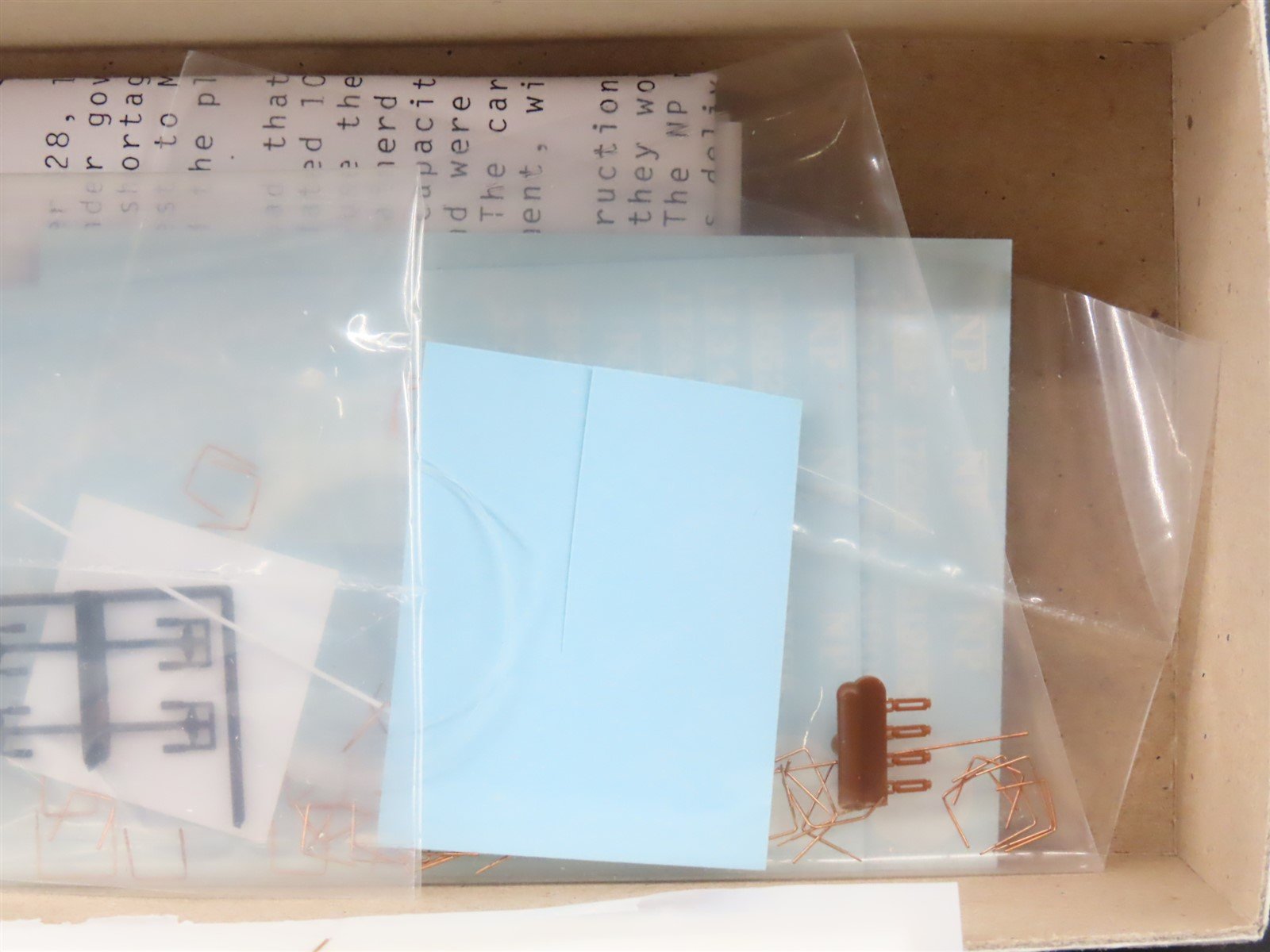 HO Scale Funaro & Camerlengo Kit 1008 NP Northern Pacific 40' Box Car w/ Decals