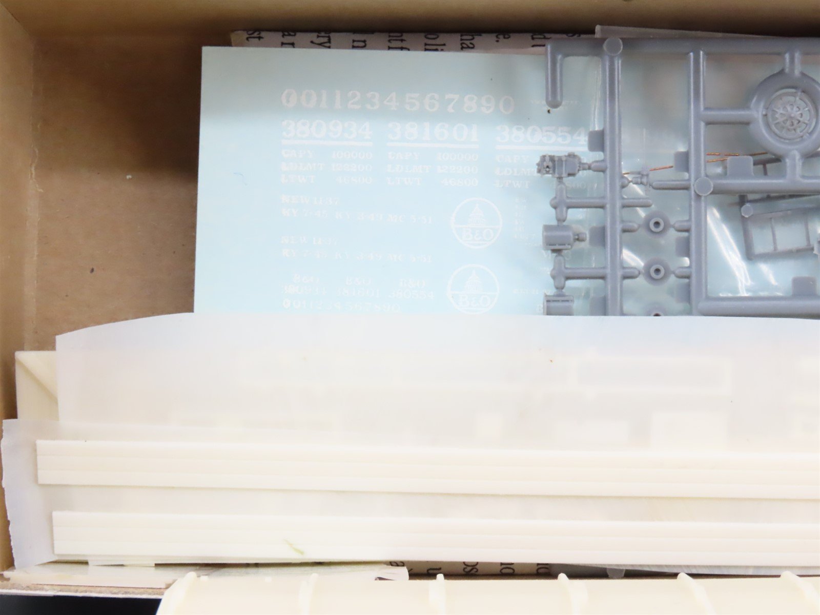 HO Funaro & Camerlengo Kit 6932 B&O One Piece Body Wagontop Box Car w/ Decals