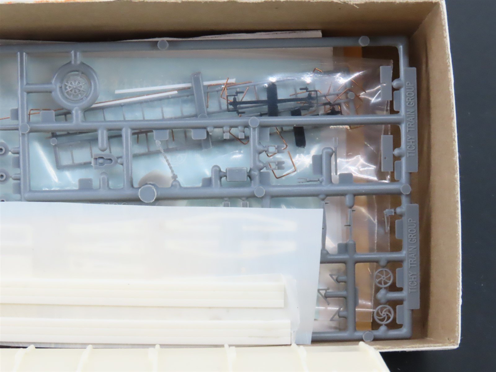 HO Funaro & Camerlengo Kit 6932 B&O One Piece Body Wagontop Box Car w/ Decals