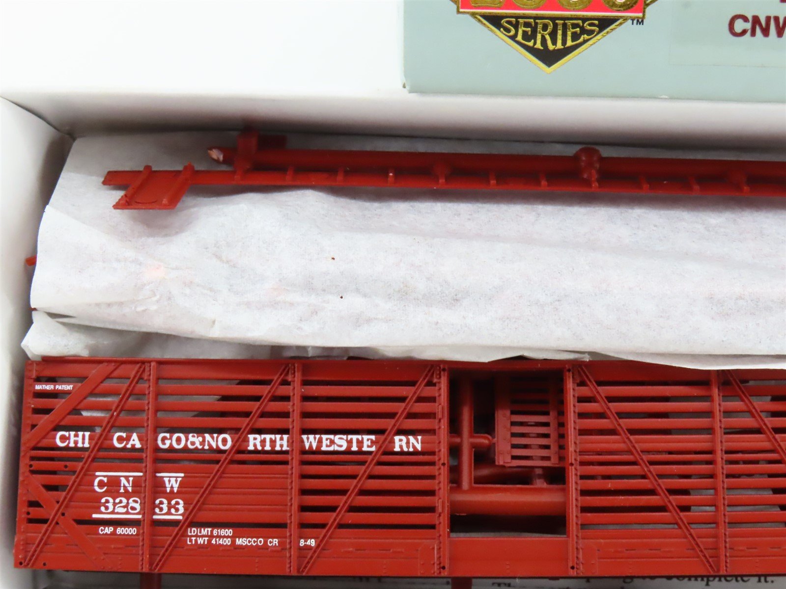 HO Life-Like Proto 2000 Kit 21200 CNW Chicago North Western 40' Stock Car #32833