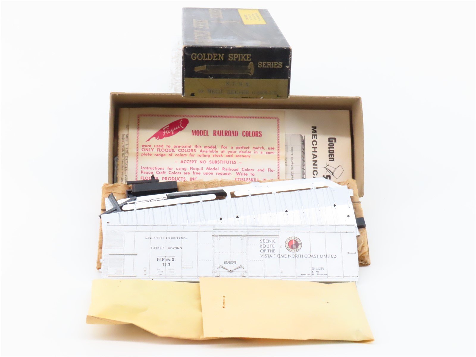 HO Golden Spike Series Kit G-2006-395 NPMX Northern Pacific 50' Mech. Reefer 173