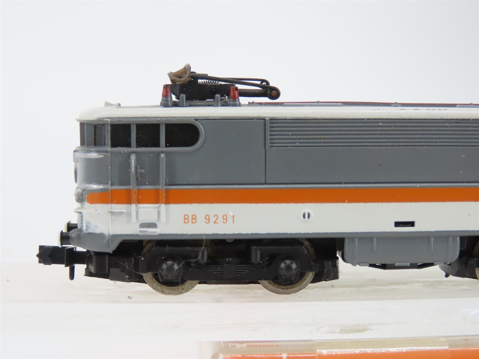 N Scale Arnold 2481 SNCF French National 141 Electric Locomotive #9291
