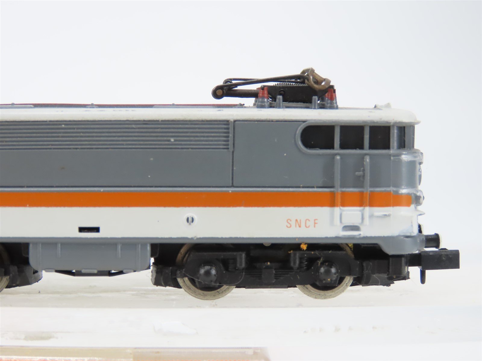 N Scale Arnold 2481 SNCF French National 141 Electric Locomotive #9291