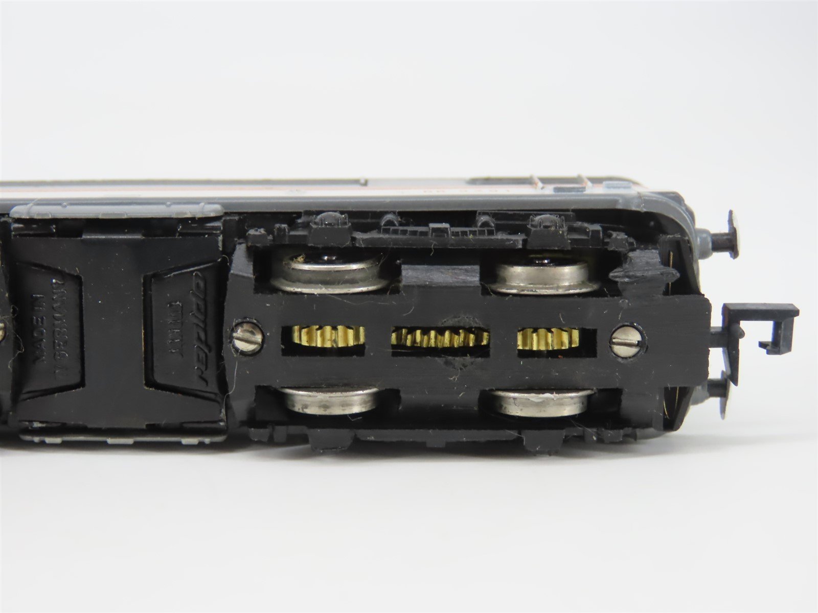 N Scale Arnold 2481 SNCF French National 141 Electric Locomotive #9291