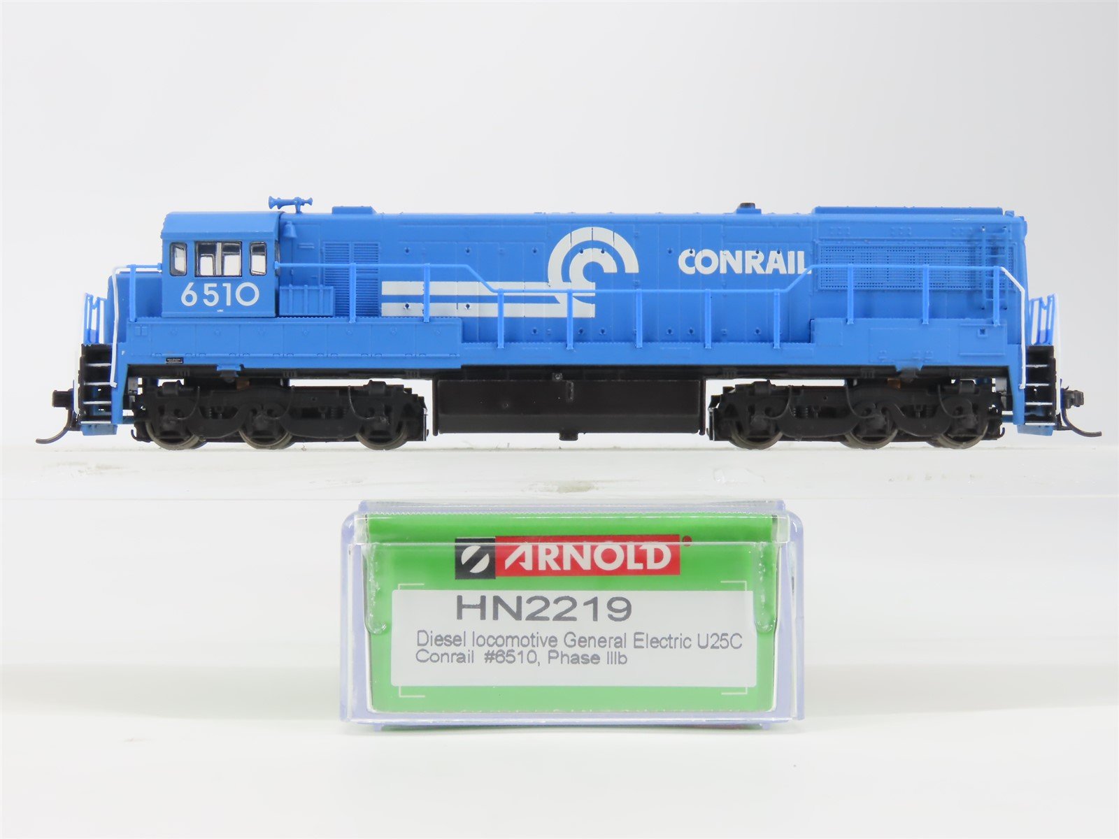 N Scale Arnold HN2219 CR Conrail U25C Phase IIIb Diesel Locomotive #8510