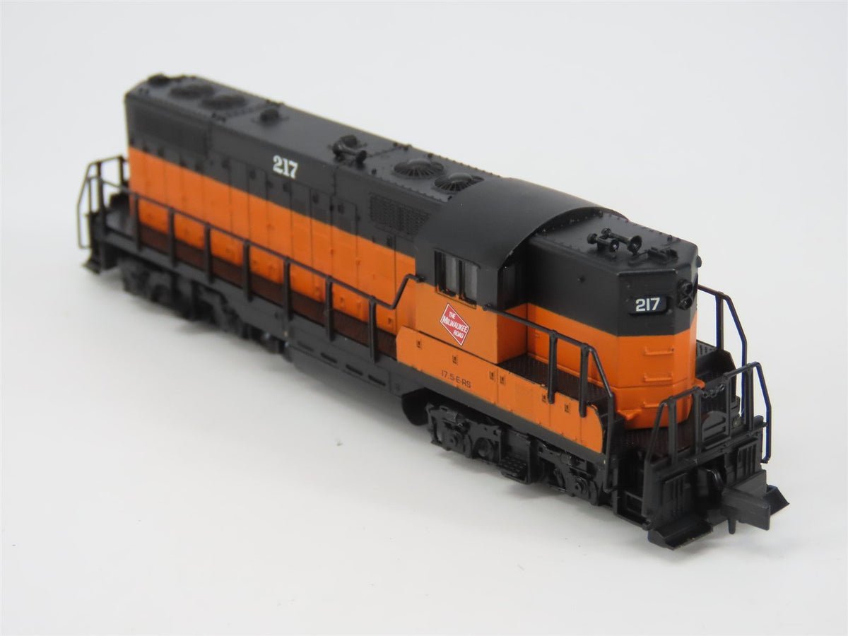 N Scale Atlas 48320 MILW Milwaukee Road GP9 Ph2 Diesel Locomotive #217