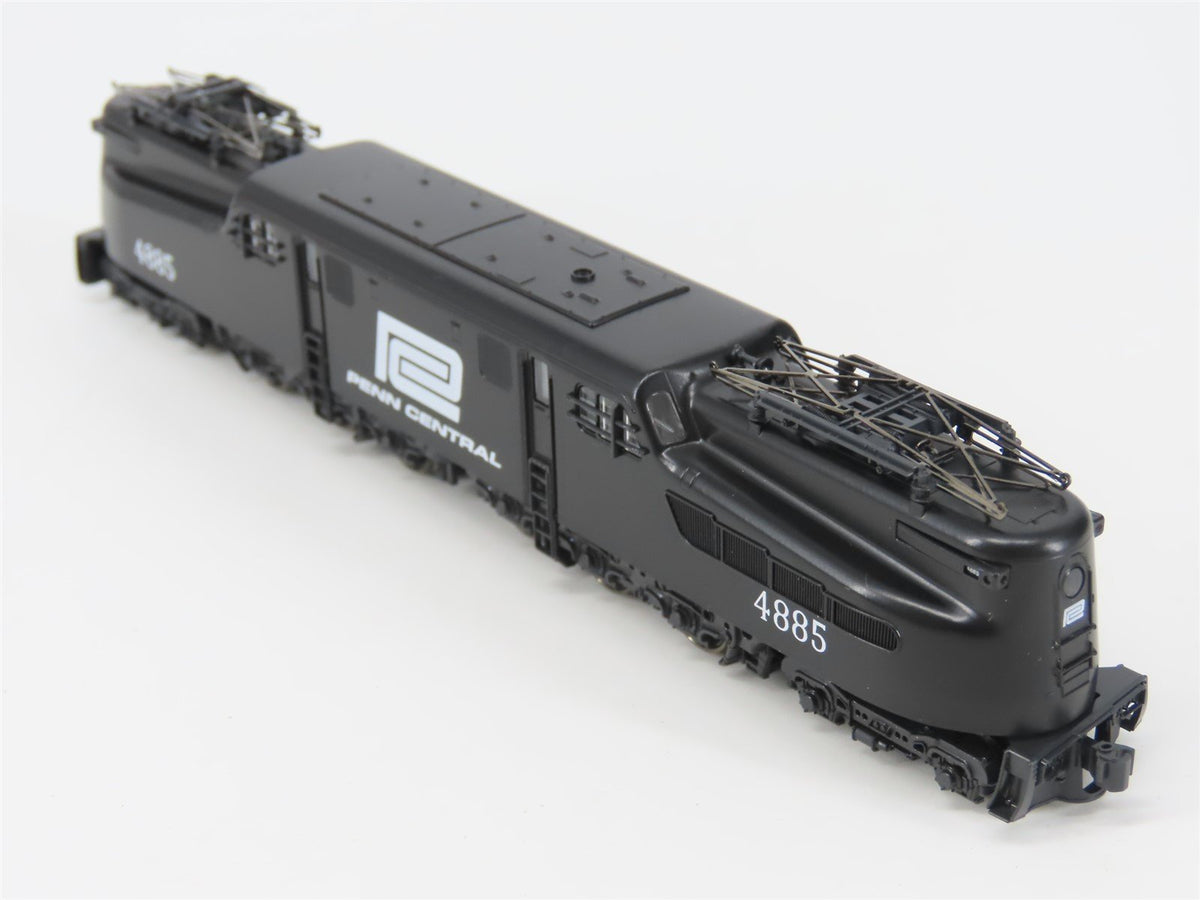 N Scale KATO 137-2023 PC Penn Central GG1 Electric Locomotive #4885