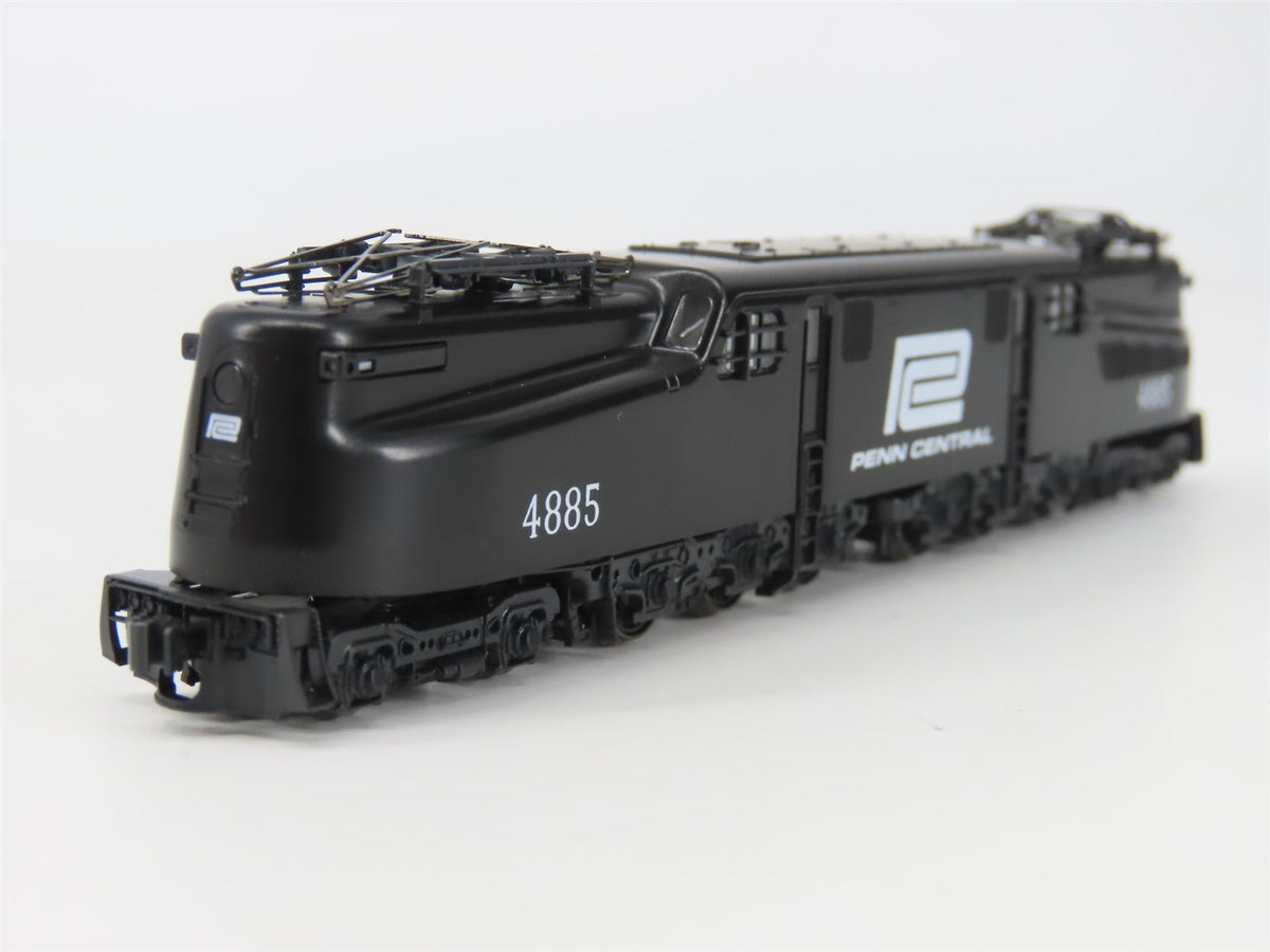 N Scale KATO 137-2023 PC Penn Central GG1 Electric Locomotive #4885