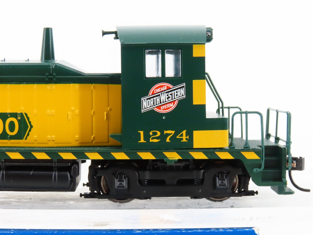 HO Walthers Mainline 910-9227 CNW Route of the 400 SW1 Diesel #1274 - DCC Ready