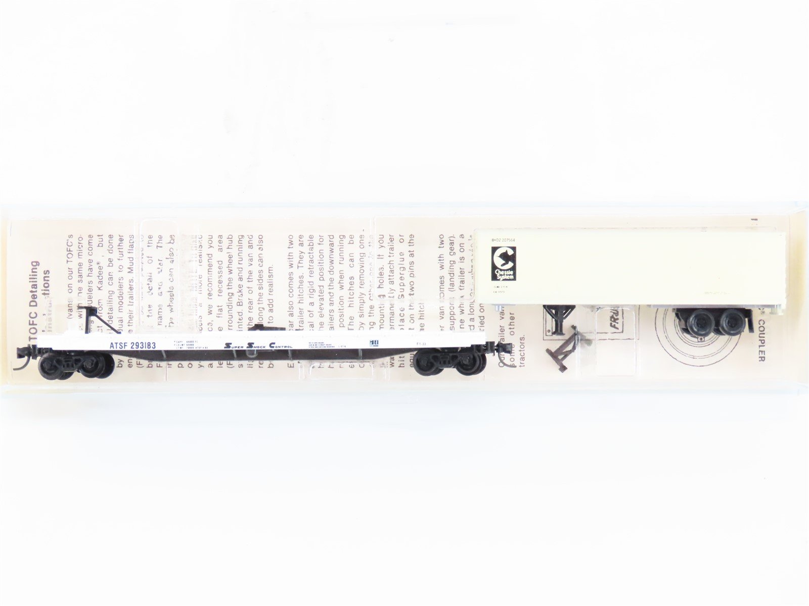 N Kadee Micro-Trains MTL 64010 ATSF Flat Car #293183 w/ Chessie System Trailer