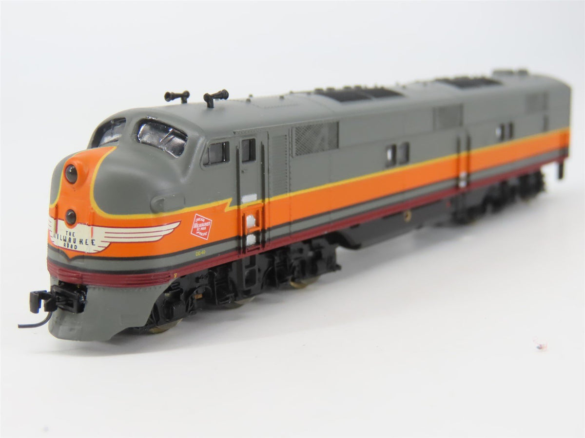 N Scale Life-Like 7038 MILW Milwaukee Road E7A Diesel Locomotive #18A