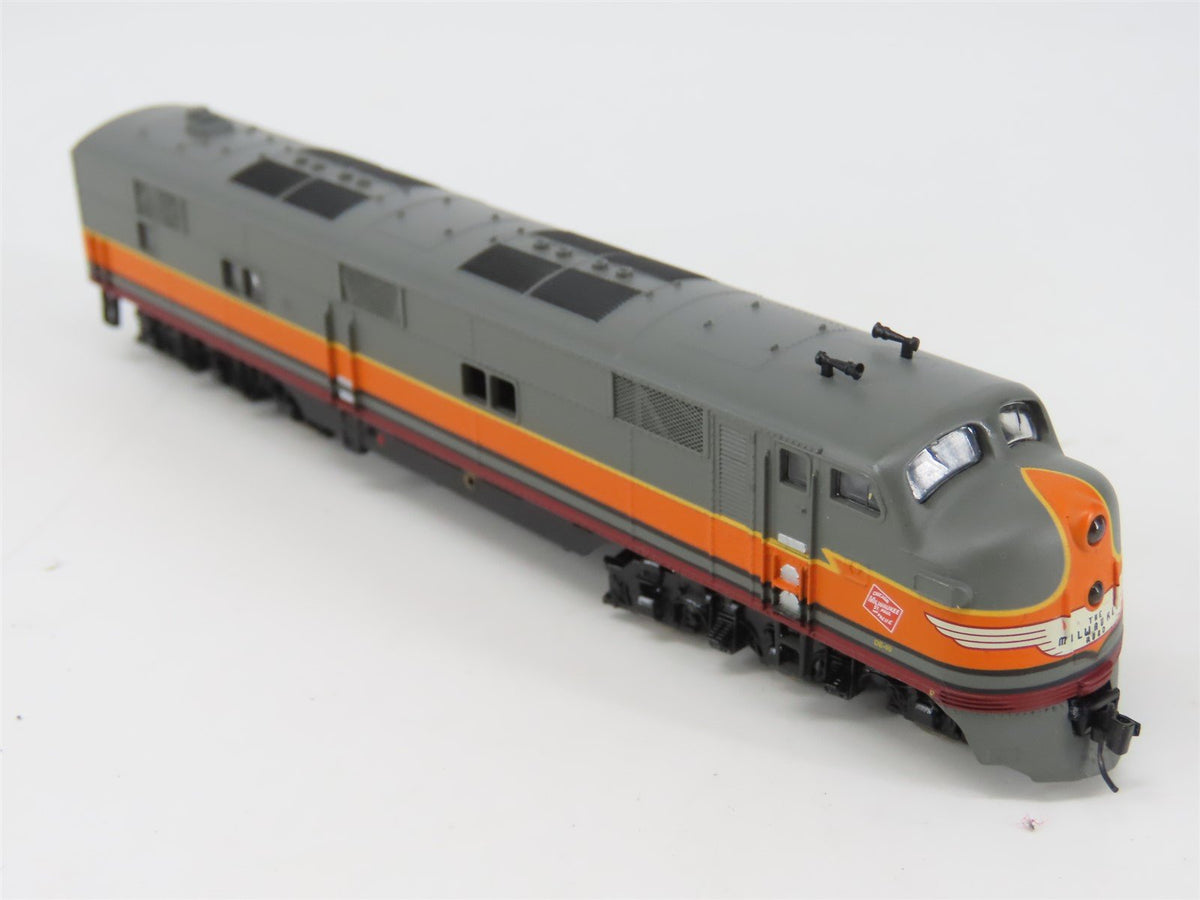 N Scale Life-Like 7038 MILW Milwaukee Road E7A Diesel Locomotive #18A