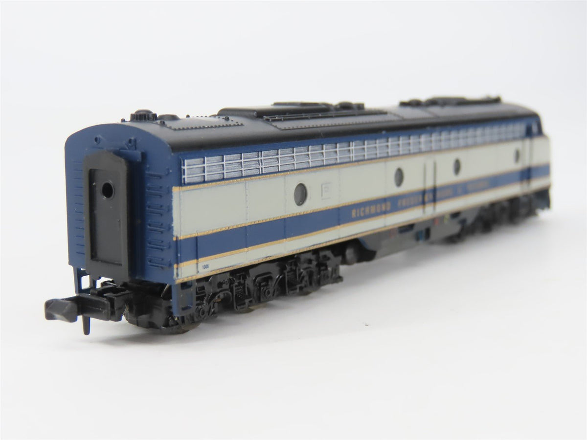 N Scale Life-Like 7216 Richmond Fredericksburg &amp; Potomac E8A Diesel Loco #1006