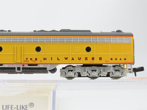 N Scale Life-Like 7196 MILW Milwaukee Road E8A Diesel Locomotive #33