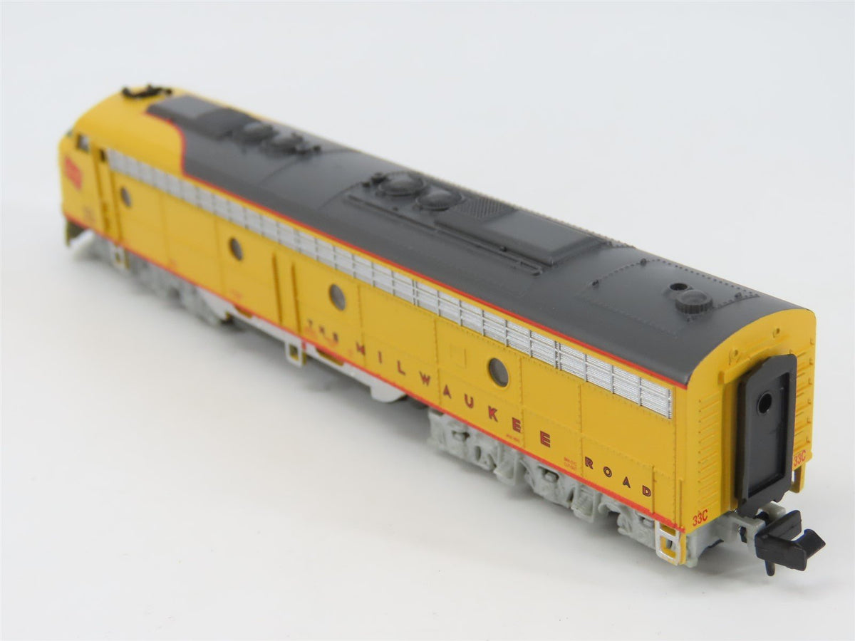 N Scale Life-Like 7196 MILW Milwaukee Road E8A Diesel Locomotive #33