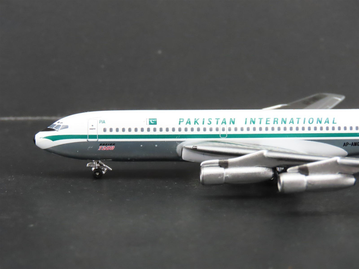 1:400 Scale AeroClassics Die-Cast PIA Pakistan Boeing 720-040B Airliner AP-AMG