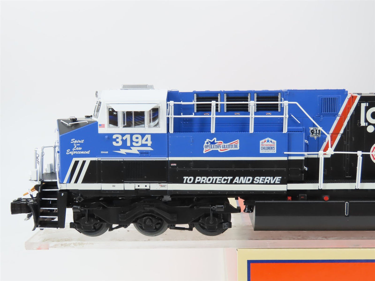 O Gauge 3-Rail Lionel 2033630 CSX Pride in Service ES44AH Diesel #3194 w/Legacy