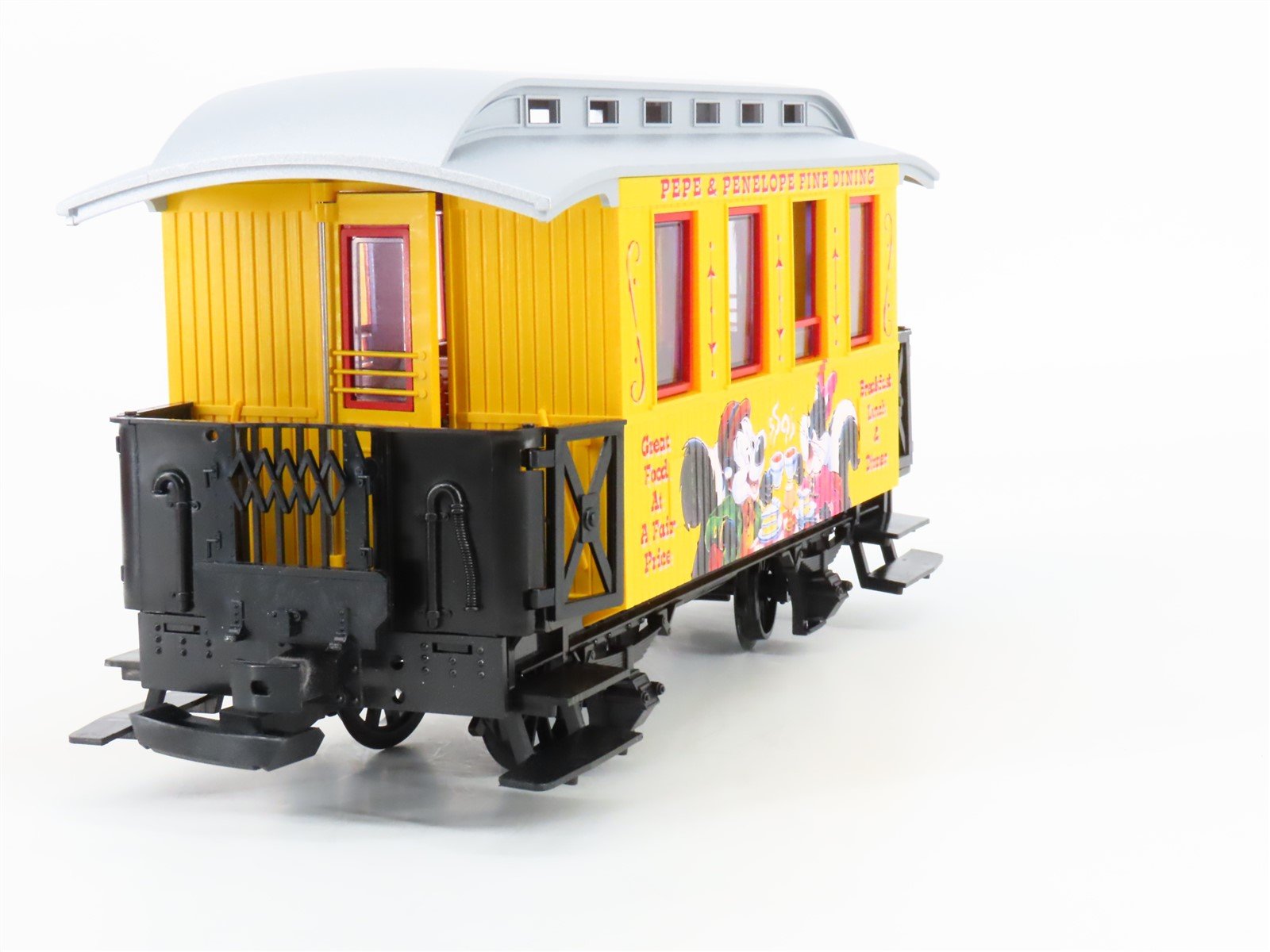 G Scale LGB 35065 Looney Tunes Pepe & Penelope Fine Dining Passenger Car