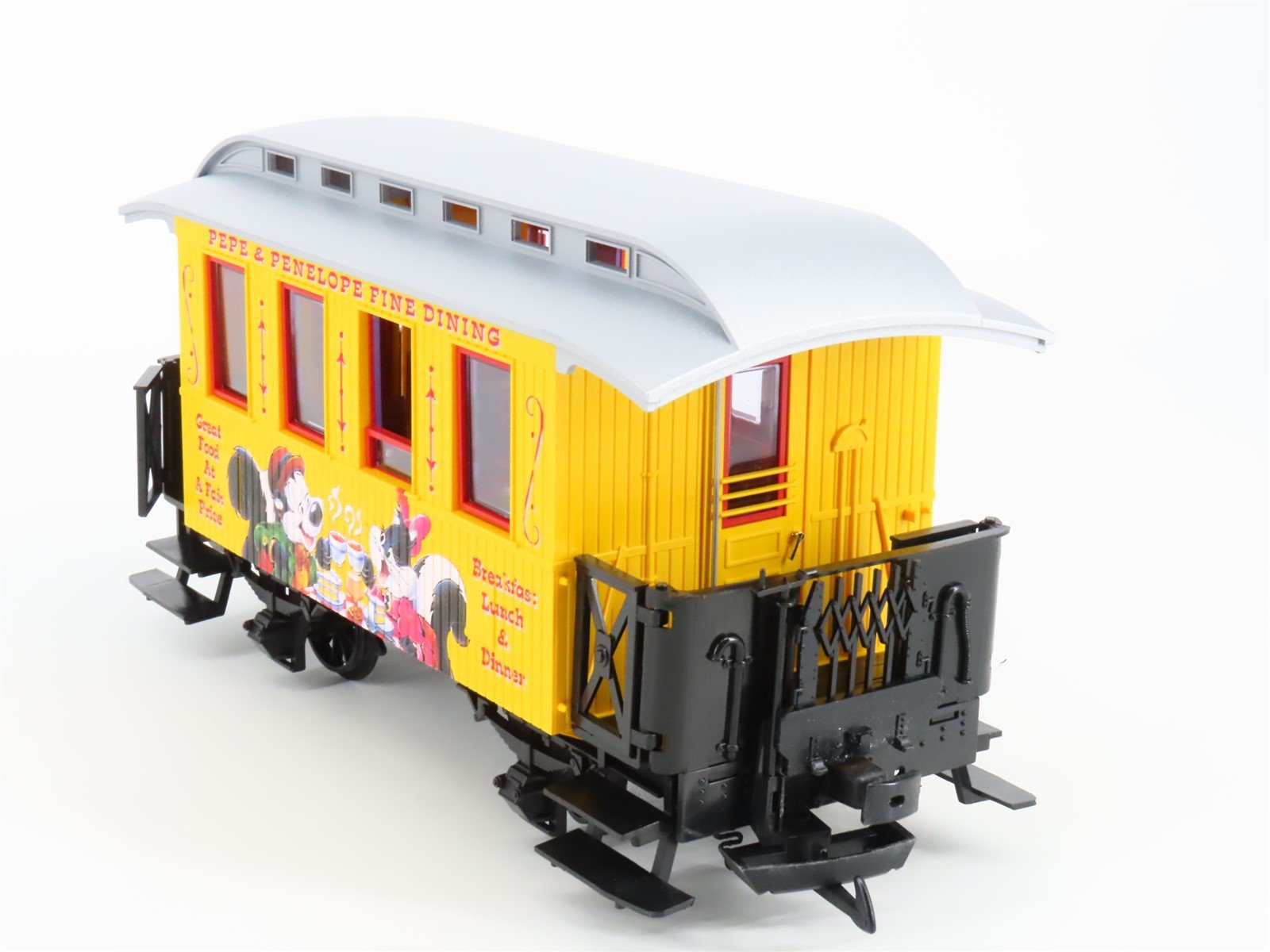 G Scale LGB 35065 Looney Tunes Pepe & Penelope Fine Dining Passenger Car