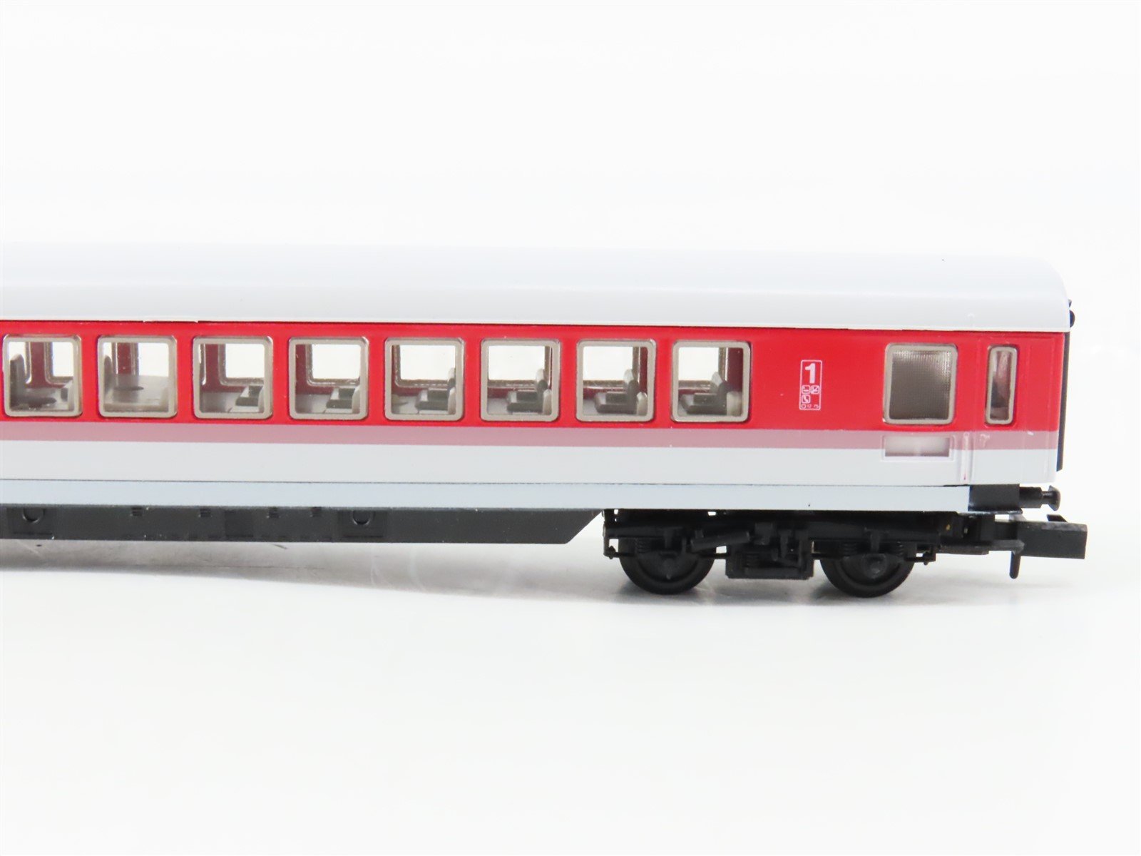 N Scale Arnold 3823 DB Deutsche Bahn 1st Class Coach Passenger #1890016
