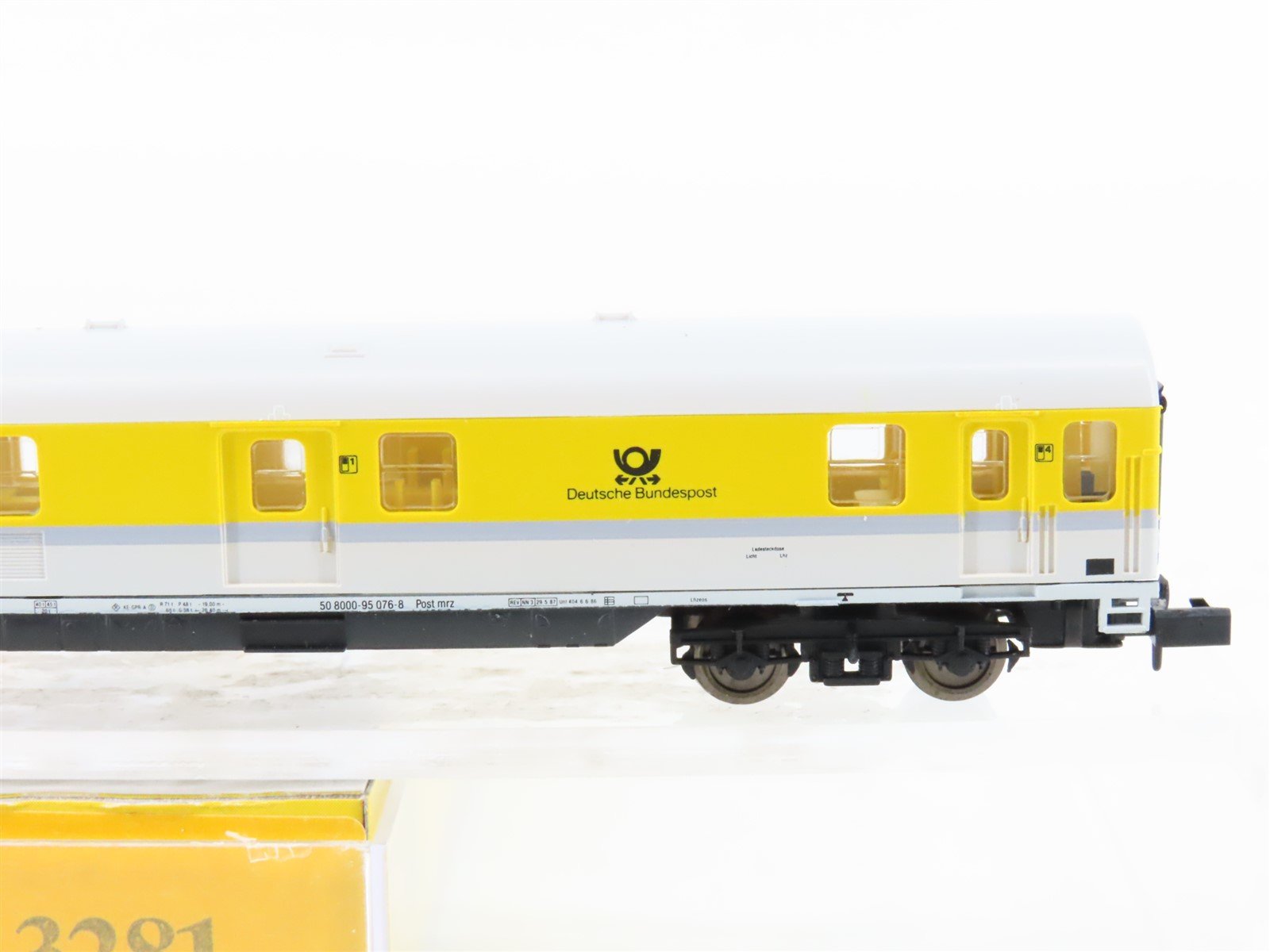 N Scale Arnold 3281 DBP Deutsche Bundespost 500 Jahre Post Mail Passenger