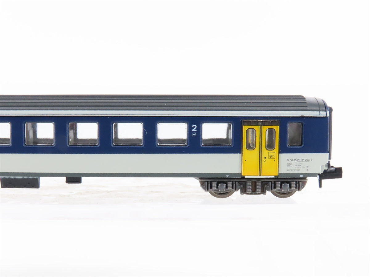 N Scale Arnold SBB CFF FFS Swiss Federal Railways 2nd Class Coach Passenger