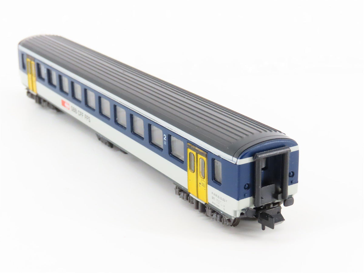 N Scale Arnold SBB CFF FFS Swiss Federal Railways 2nd Class Coach Passenger