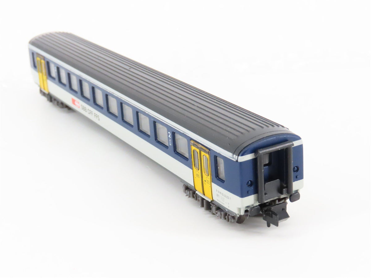 N Scale Arnold SBB CFF FFS Swiss Federal Railways 2nd Class Coach Passenger