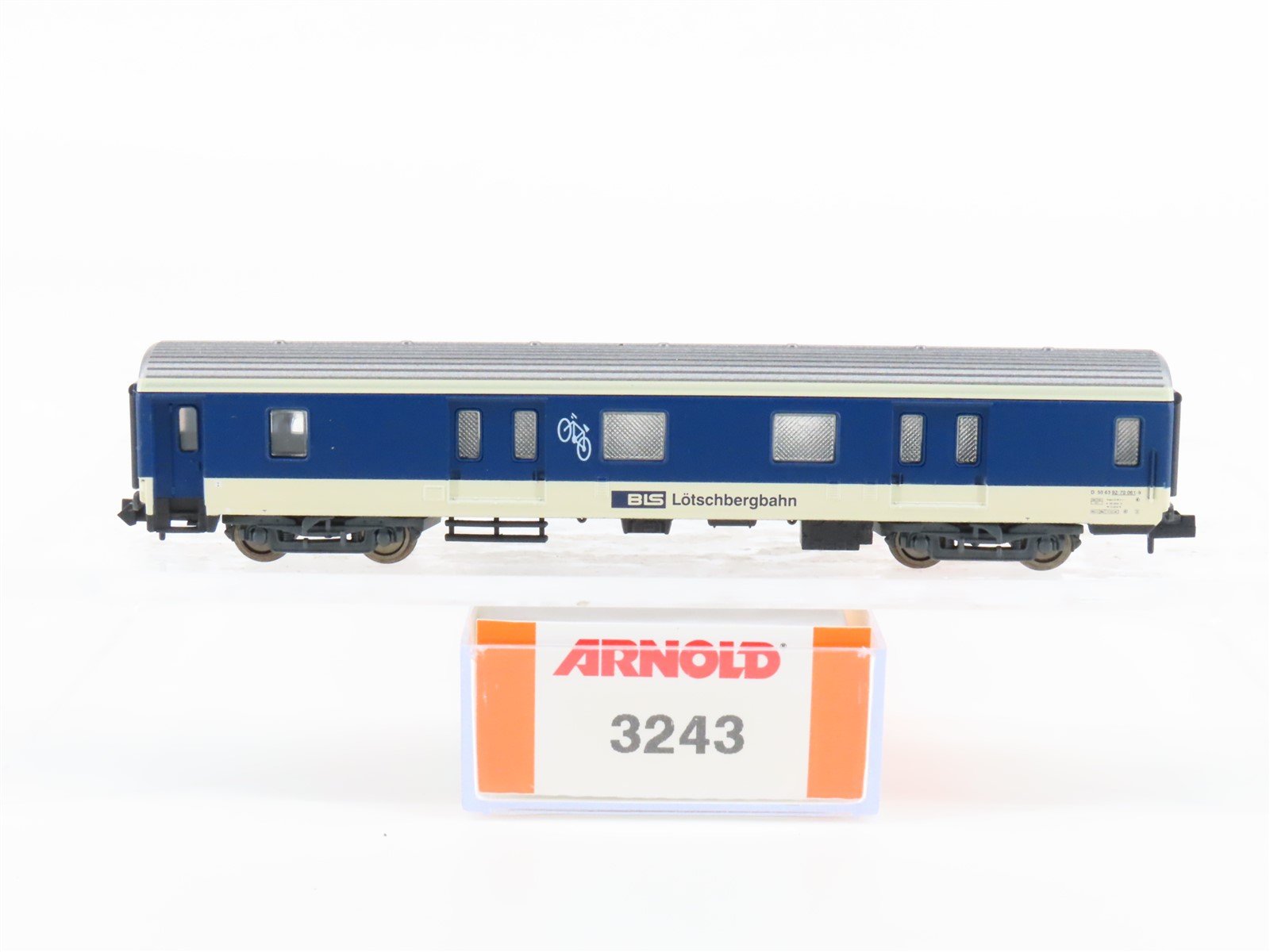N Scale Arnold 3243 BLS Lotschbergbahn Baggage Passenger #9270061