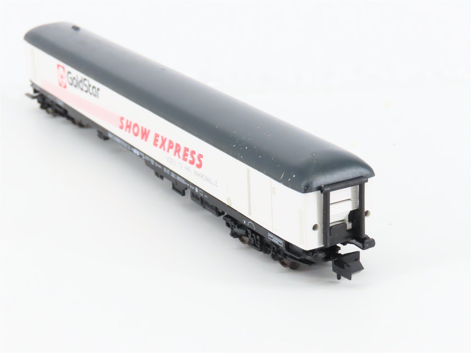 N Scale Arnold 3886K Gold Star Show Express Baggage Passenger #9273112
