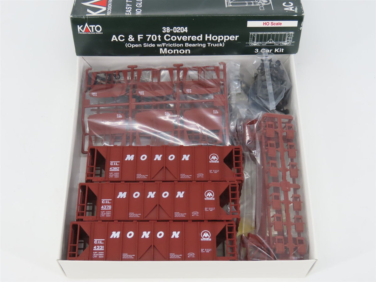 HO Scale Kato 38-0204 CIL Monon &quot;Hoosier Line&quot; 70-Ton Covered Hopper 3-Pack Kit
