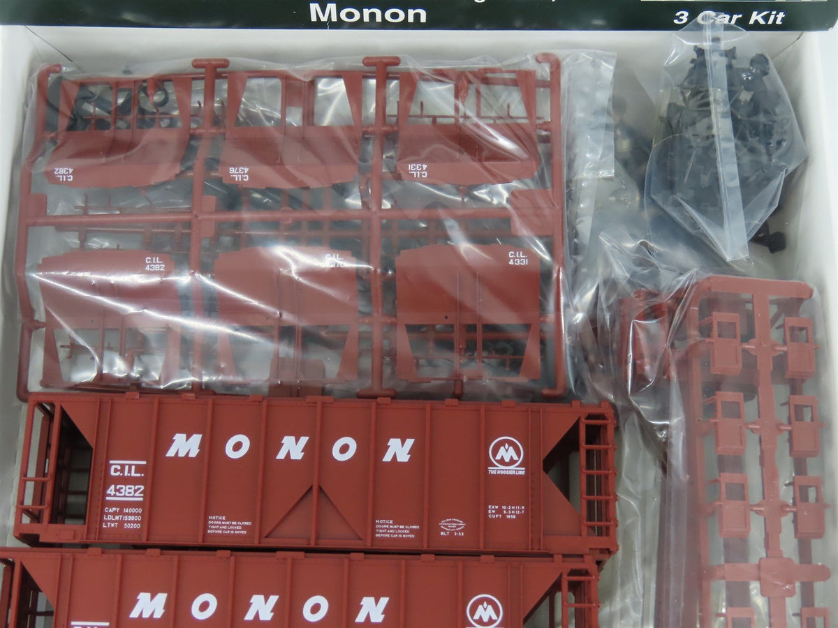 HO Scale Kato 38-0204 CIL Monon &quot;Hoosier Line&quot; 70-Ton Covered Hopper 3-Pack Kit