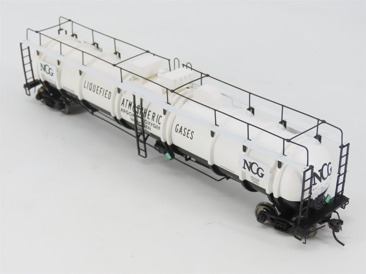 HO Scale Broadway Limited BLI 6106 UTLX NCG Liquefied Gas Cryogenic Tankcar 2-Pk
