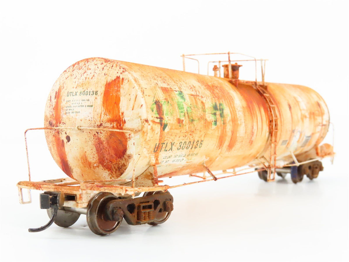 HO Scale Walthers Proto 920-100229 UTLX Terra 23k Gal Tankcar #300136 WEATHERED