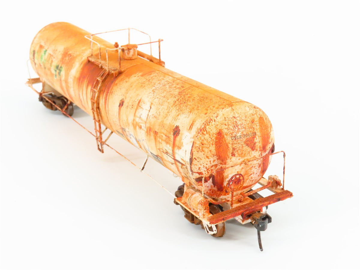 HO Scale Walthers Proto 920-100229 UTLX Terra 23k Gal Tankcar #300136 WEATHERED