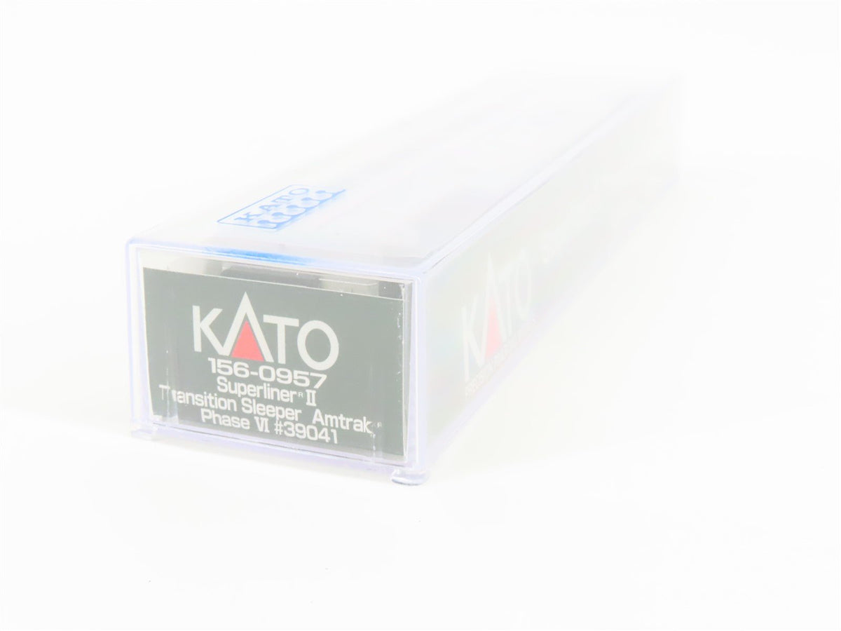 N KATO 156-0957 AMTK Amtrak Superliner II Transition Sleeper Passenger #39041