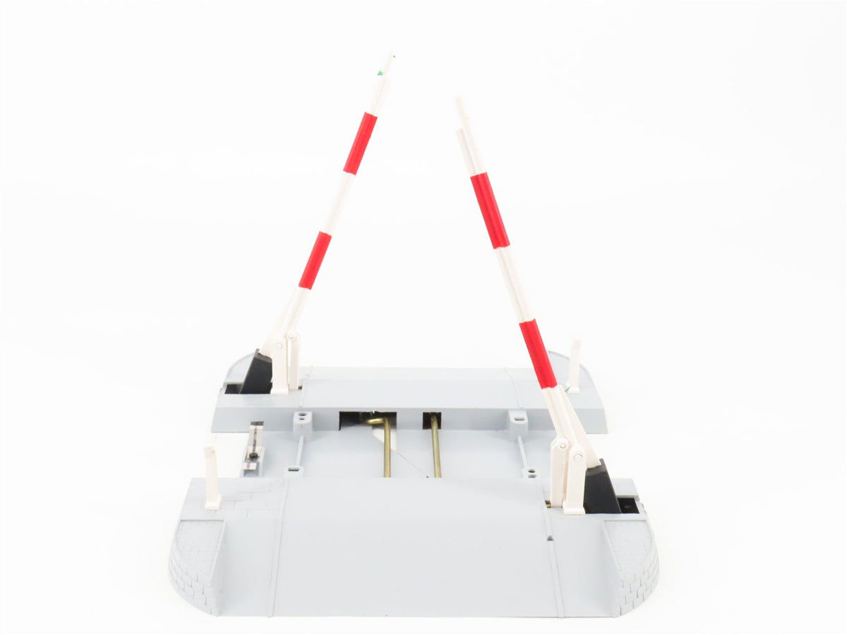 G Scale LGB 50650 Crossing w/Gates For Straight Track Piece