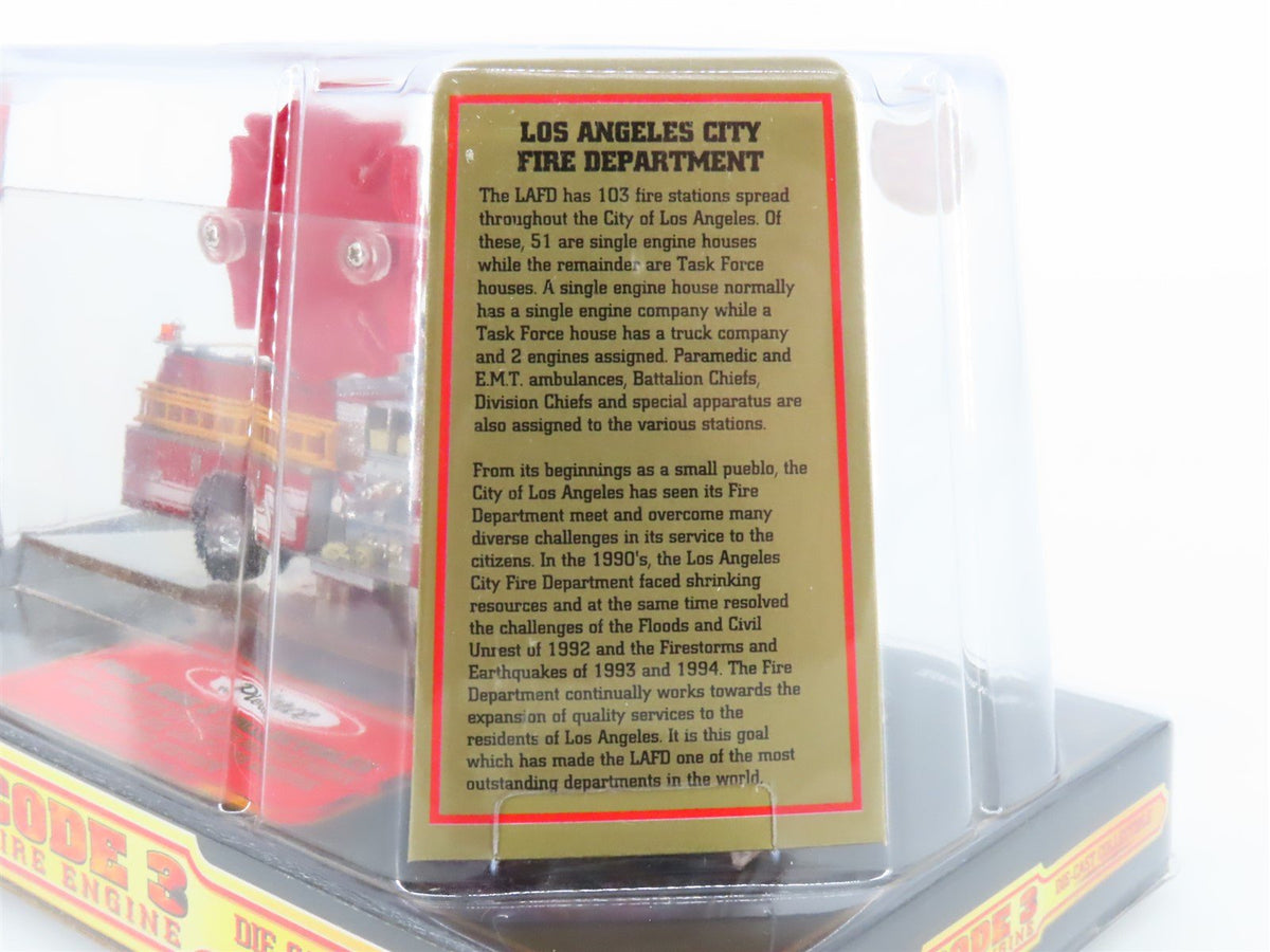 1:64 Scale Code 3 #12888 Die-Cast City of LA Pierce Fire Engine #39
