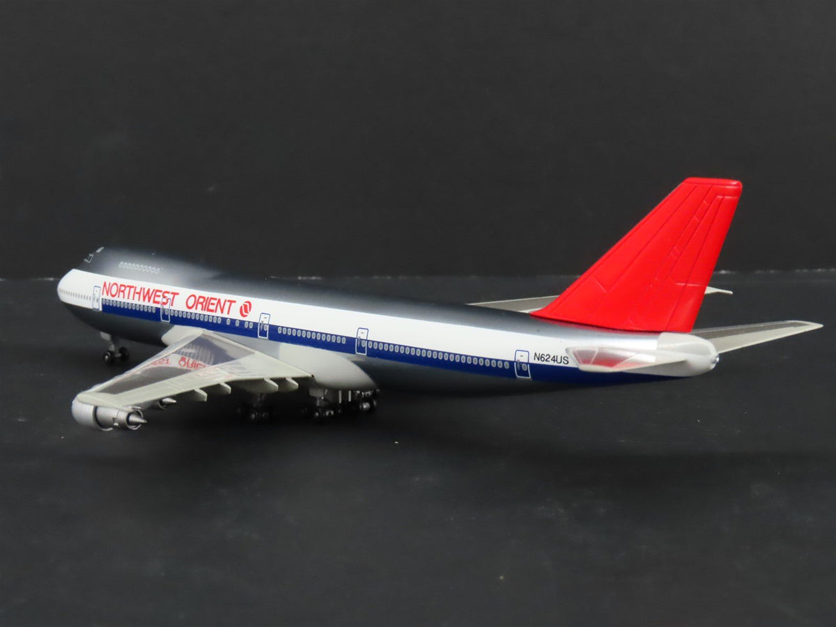 1:400 Dragon Wings 55212 Die-Cast Northwest Orient Boeing 747-251B Airliner