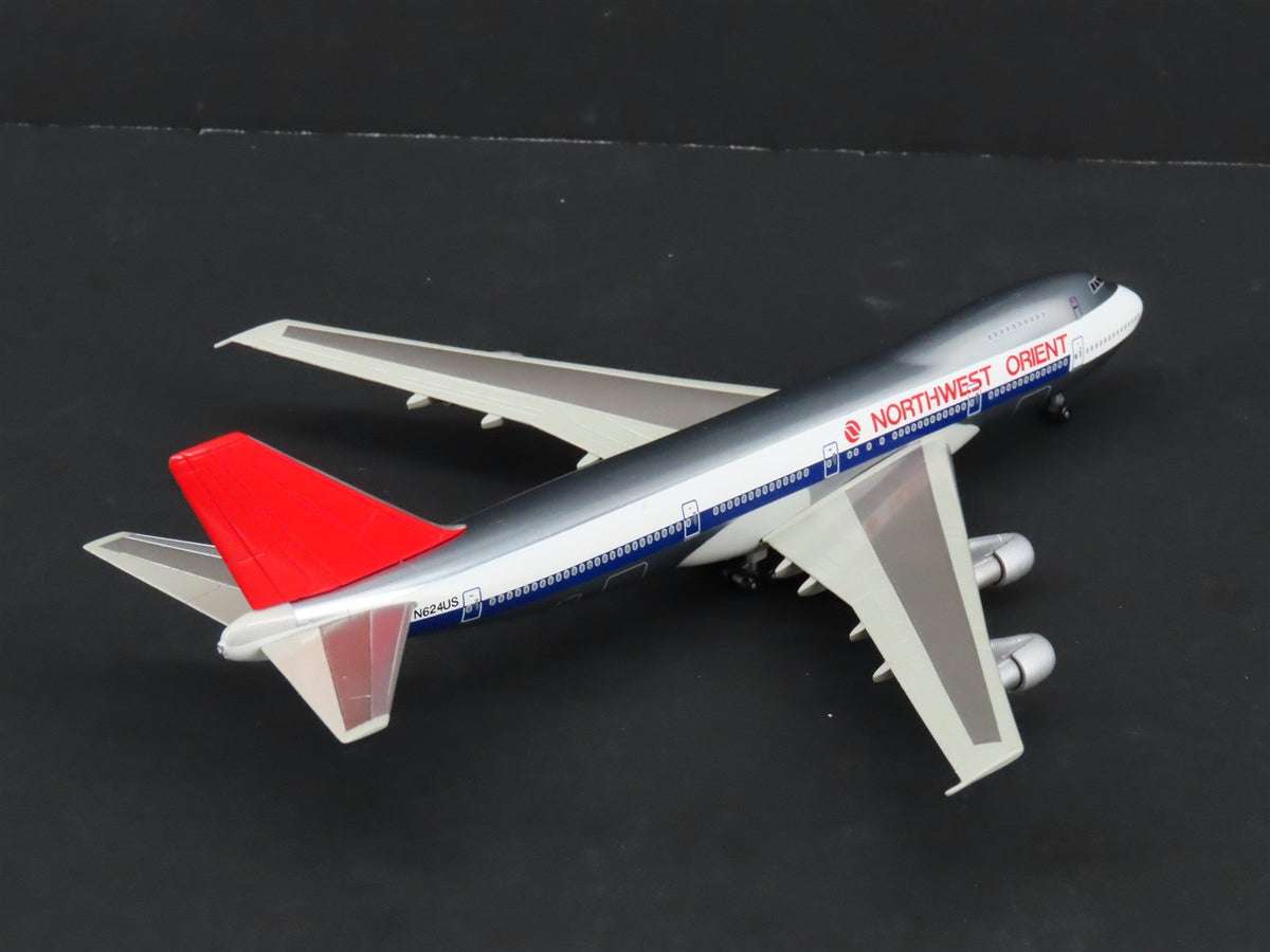 1:400 Dragon Wings 55212 Die-Cast Northwest Orient Boeing 747-251B Airliner